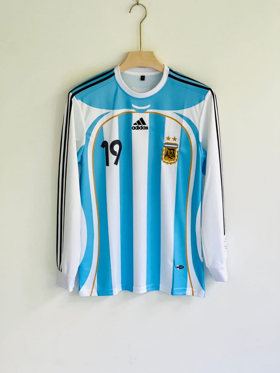 Argentina 2006-07 Messi full sleeves retroRetro Full sleeves