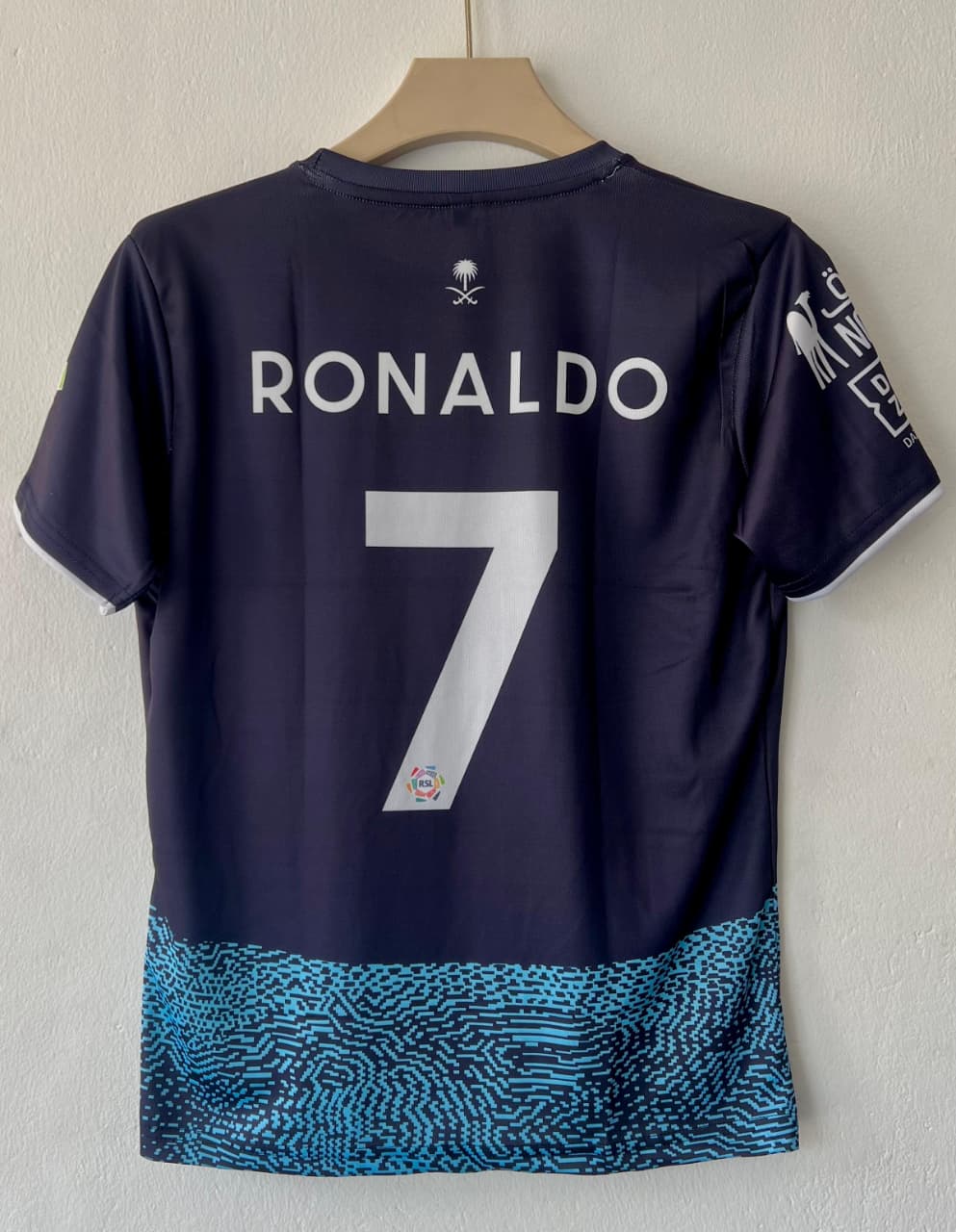Al nassr Ronaldo 25-26 away half sleeves kit
